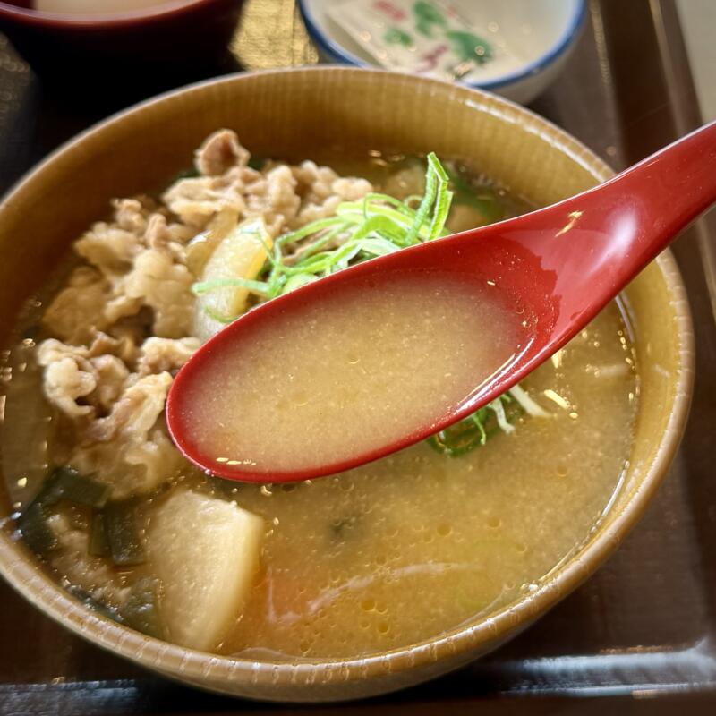 すき家 横手IC店 秋田県横手市安田 横手インター入口 横手駅 牛とん汁らーめん 牛豚汁味噌ラーメン スープ