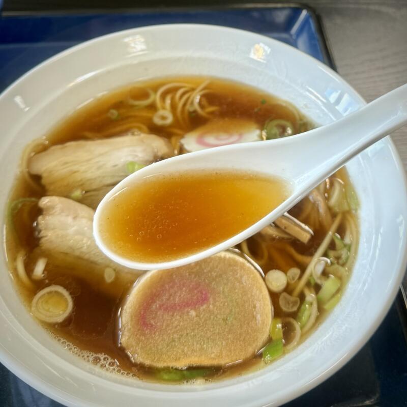 お山の大将 in やまゆり温泉 ホテルブラン 秋田県雄勝郡東成瀬村椿川 やまゆり温泉 ホテルブラン2F大広間 秋田ご当地ラーメン 稲庭中華そば 醤油ラーメン スープ