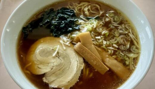 森吉山阿仁ゴンドラ山麓駅内レストラン＠北秋田市にて醤油ラーメンをオーダー！グリーンシーズンもツーリストを満足させる大箱な食事処♪