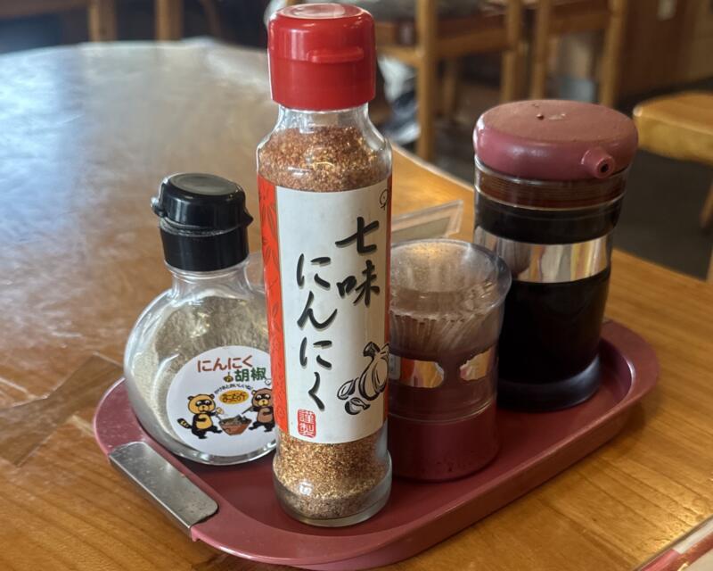 元祖 神谷焼そば屋 秋田県横手市大屋新町 ご当地焼きそば 横手やきそば ホルモン玉子 味変 調味料