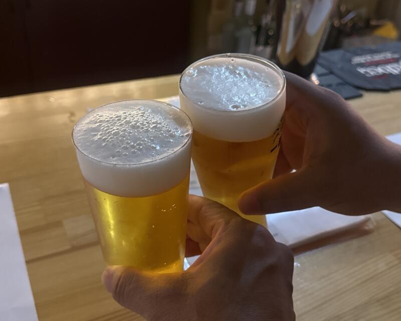 Radio's Bar ラジオズバー 秋田県秋田市大町 川反 かわばた 秋田駅 ハートランド ビール 乾杯