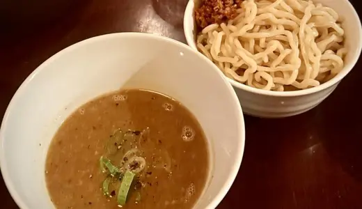 BAR JAH(ジャー)@秋田県秋田市大町にて秋田のらーめん部飲みを10年ぶりに開催！Radio’s Bar(ラジオズ バー)での練習に隣りの穴ばーで二次会＆〆ラーも堪能♪