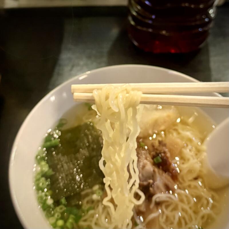 もっきり屋台 穴ばー 秋田県秋田市大町 秋田駅 川反 かわばた ワンコイン 500円 ラーメン 〆ラー 麺