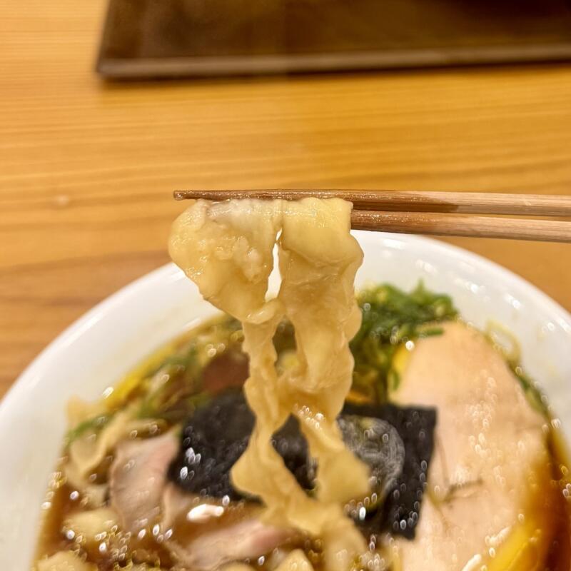 らぁ麺 くろ田 青森県弘前市山崎 自衛隊前 聖愛中高前駅 醤油らぁ麺 醤油手もみ 醤油ラーメン 自家製麺