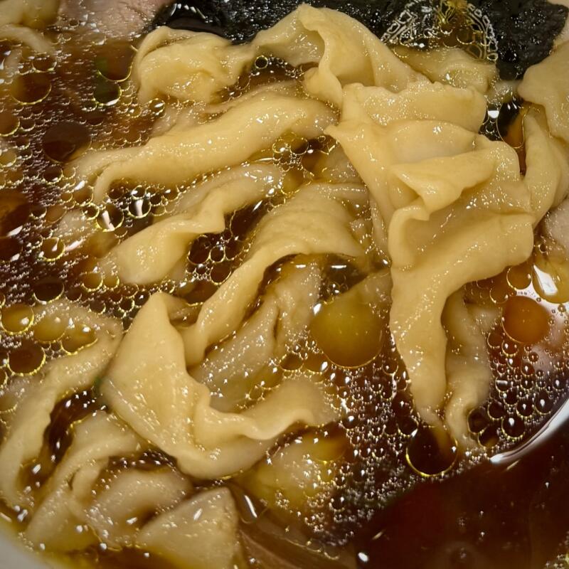 らぁ麺 くろ田 青森県弘前市山崎 自衛隊前 聖愛中高前駅 醤油らぁ麺 醤油手もみ 醤油ラーメン 自家製麺