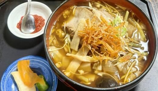 味の店 かしわ家食堂＠秋田県仙北市西木町にて辛口正油ラーメンをオーダー！来年で創業50周年を迎える桧木内の名店♪