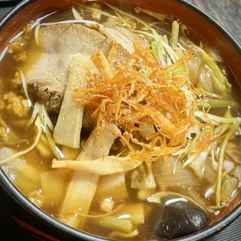 味の店 かしわ家食堂 秋田県仙北市西木町桧木内 松葉駅 辛口正油ラーメン 辛ネギ醤油ラーメン 具