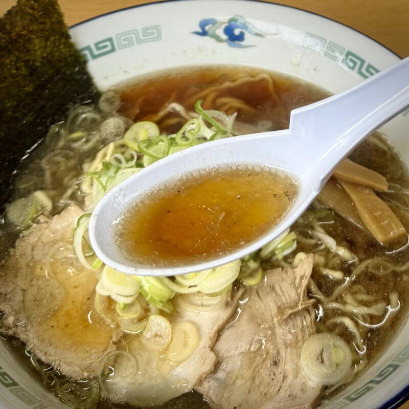 文ちゃんラーメン 青森県弘前市外崎 城東中央三丁目 弘前駅 だしそば 津軽煮干しラーメン 味濃いめ ねぎ増し ネギ追加トッピング スープ