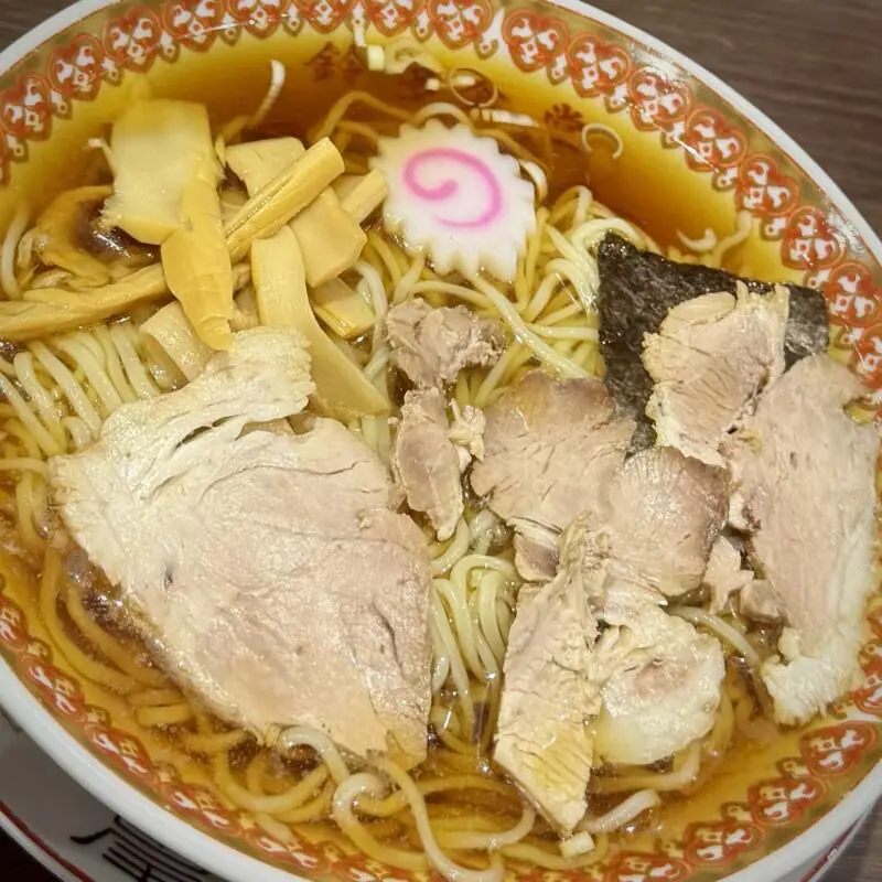 鈴多食堂 新潟県長岡市栃尾大町 長岡駅 ラーメンの冷し 冷丼 冷たいラーメン 冷やしラーメン 具