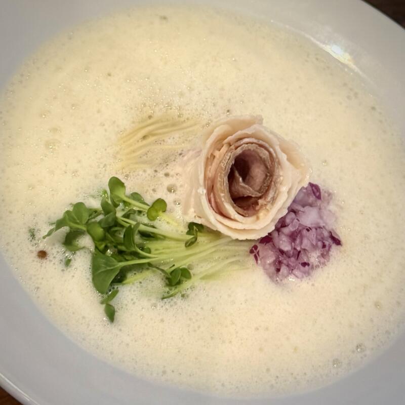 鶏×麦 らら 鶏と麦 らら 福島県須賀川市山寺町 ヨークベニマル須賀川西店隣り 須賀川駅 泡鶏白湯塩ラーメン 泡系鶏白湯ラーメン 具