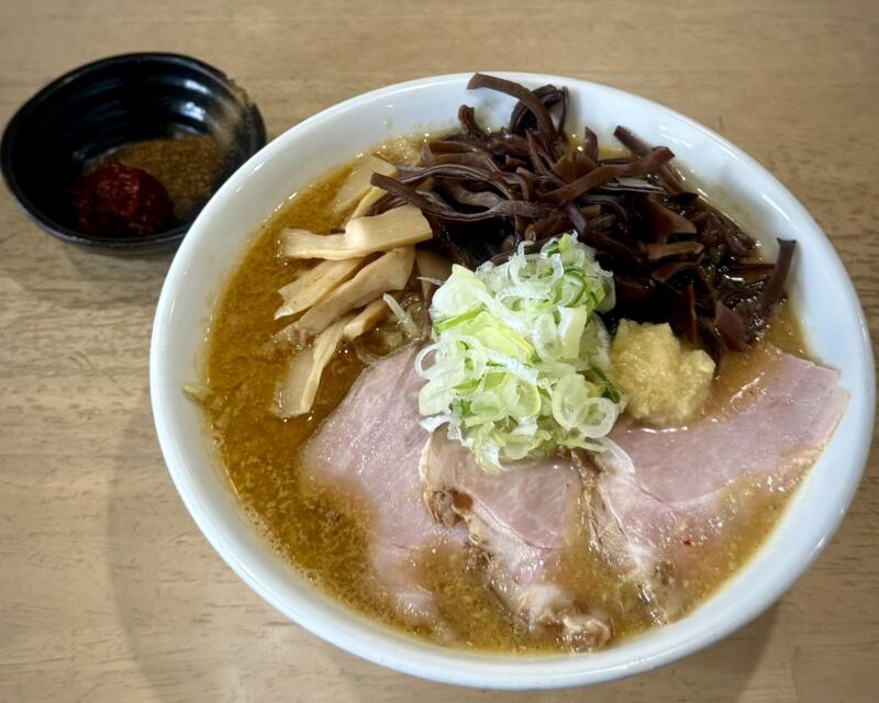 MONCHAN RAMEN SHUN もんちゃんラーメン シュン 秋田県由利本荘市川口 県立大学入口 羽後本荘駅 炒め味噌らーめん 味噌ラーメン 辛味付き