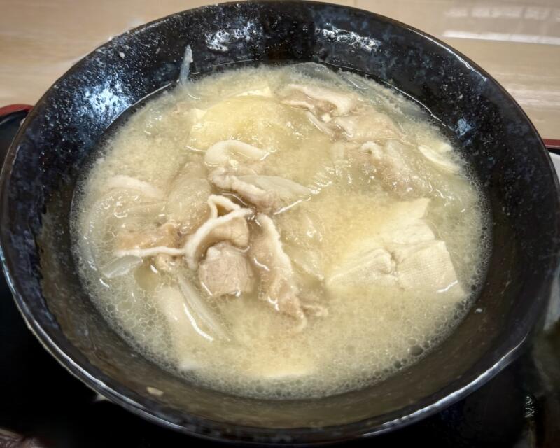黒島食堂 山形県東根市中央 さくらんぼ東根駅 東根市役所前 黒島まんぷくセット 生姜醬油ラーメン 新潟ご当地ラーメン 長尾生姜醬油ラーメン とん汁 豚汁